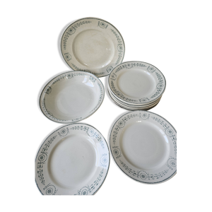 ensemble 8 assiettes,