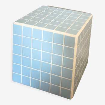 Cube bout de canapé carrelage mosaïque bleu et joint crème