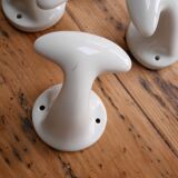 Set of 3 porcelain hooks