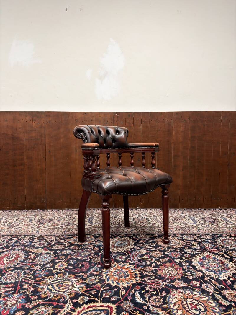 Ensemble de fauteuils Chesterfield anglais classiques