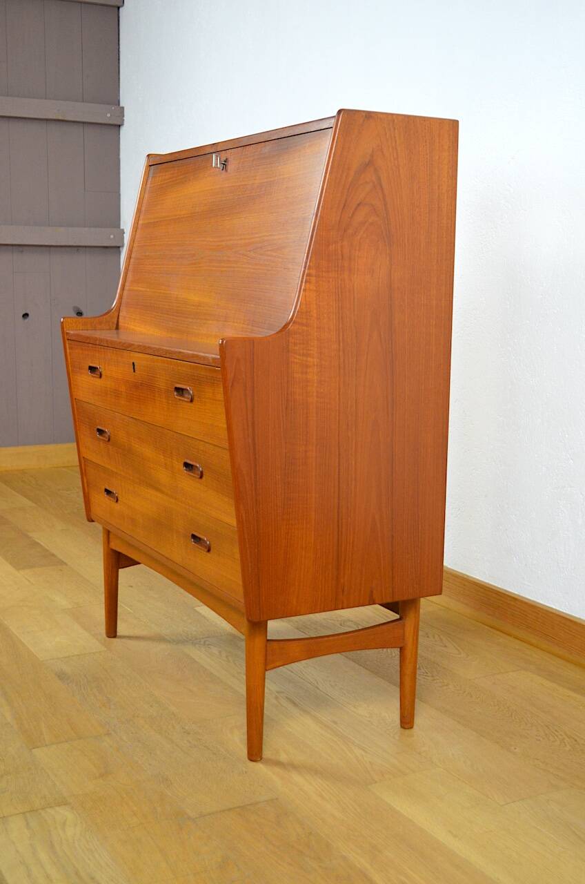 Danish Teak Secretary by Arne Wahl Iversen, Vinde Mobelfabrik Edition 1