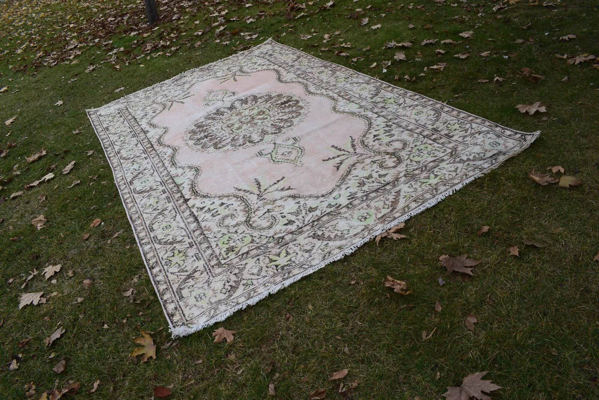 Vintage Turkish Oushak rug 190x310 cm