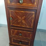 Antique chest of drawers