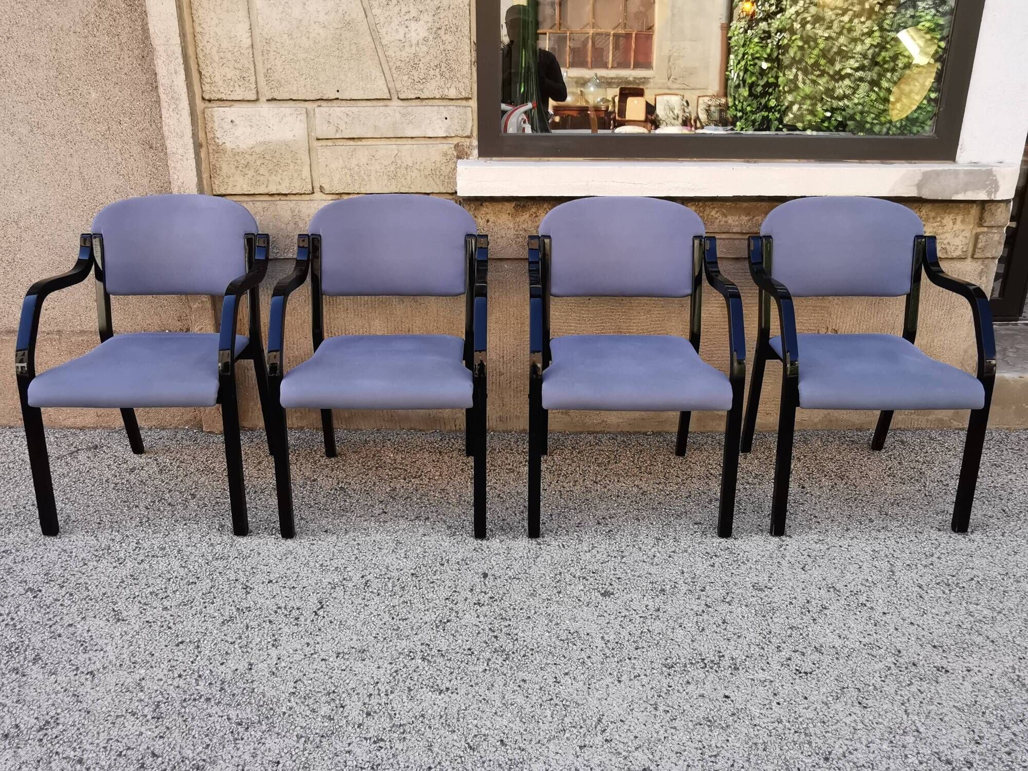 Suite de 4 fauteuils italiens vintage des années 80