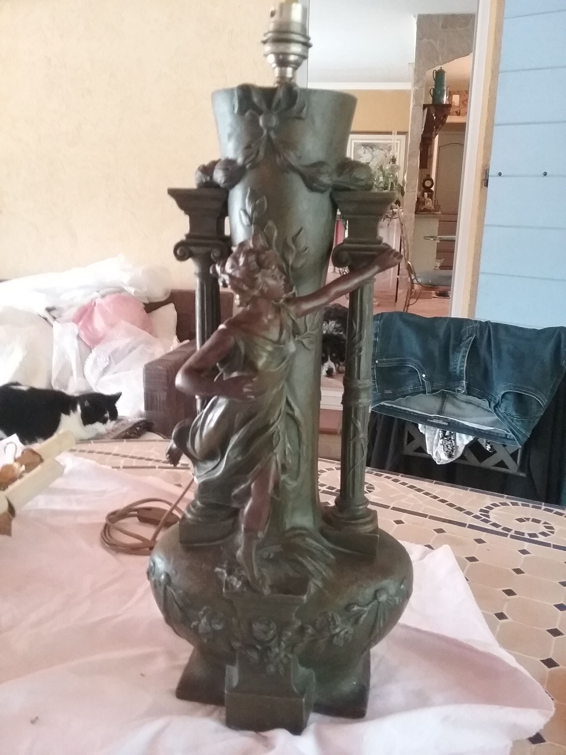 Art deco lamp