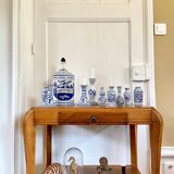 Blue earthenware jar C. Rosarum