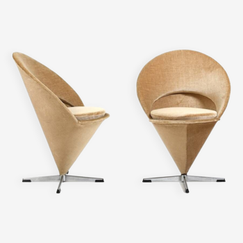 Pair of 1970s Verner Panton Cone Chairs by Pluslinje
