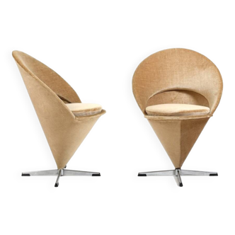 Pair of 1970s Verner Panton Cone Chairs by Pluslinje