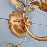 Pair of Italian wall sconces in gilded metal, Hollywood Regency style, 1970.