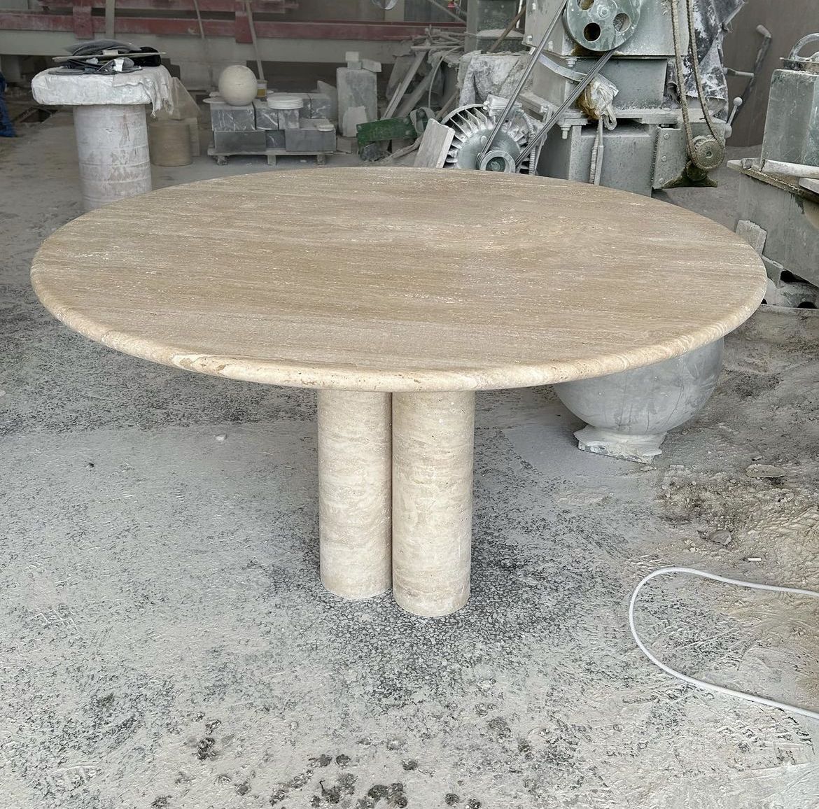 Cream travertine round column leg dining table