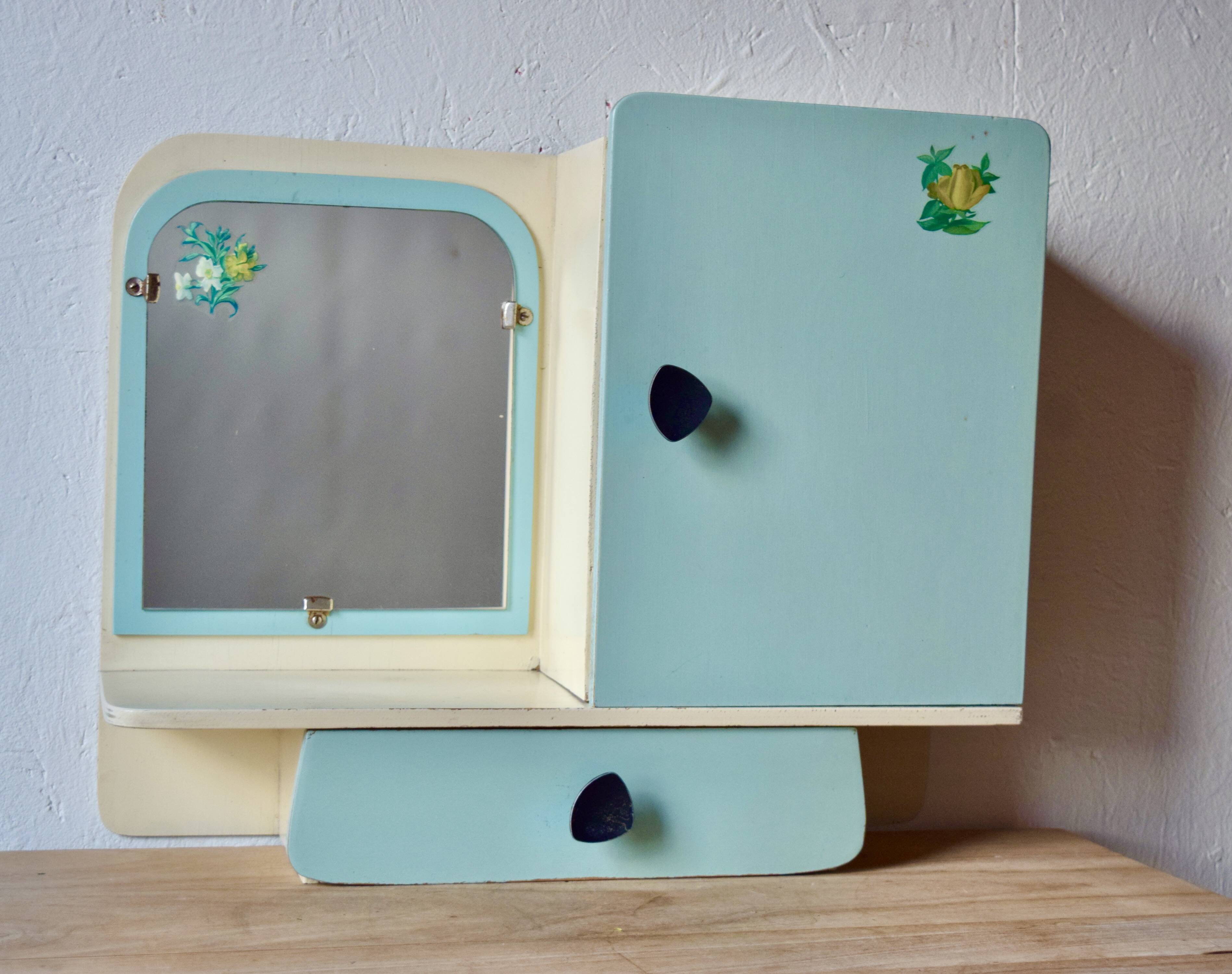 Old medicine cabinet - 1950