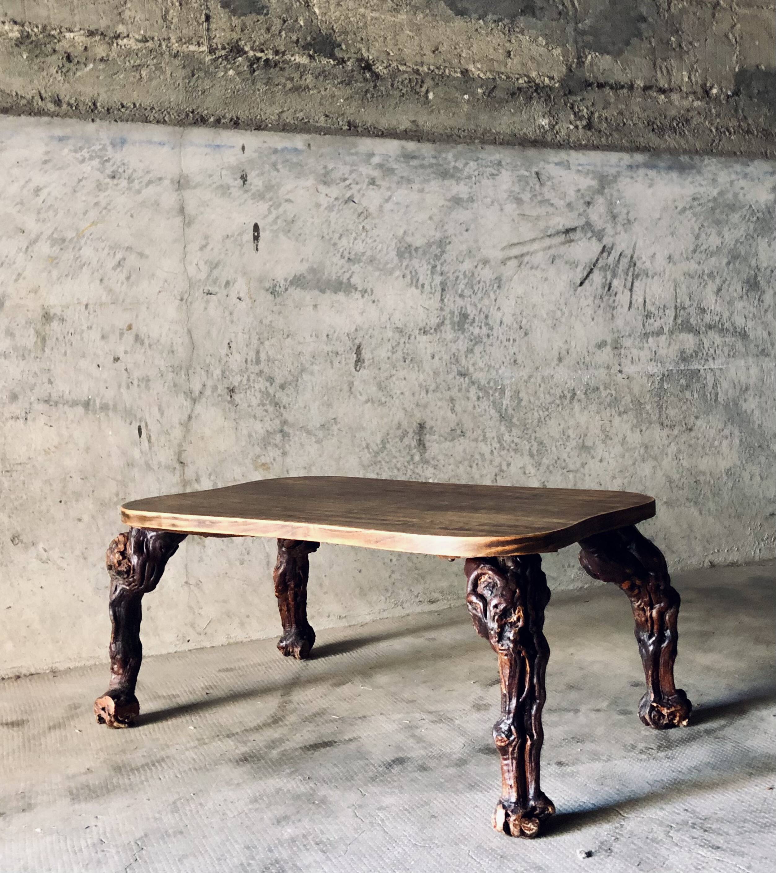 Mid-Century XXth coffee table / Cep de Vigne