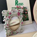 Miroir ancien en porcelaine motif roses