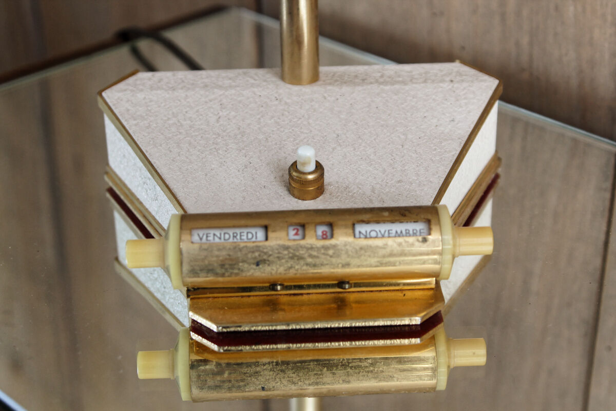 Vintage 1950s office lamp