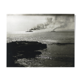 Photographie ancienne de deux frégates en contre-jour