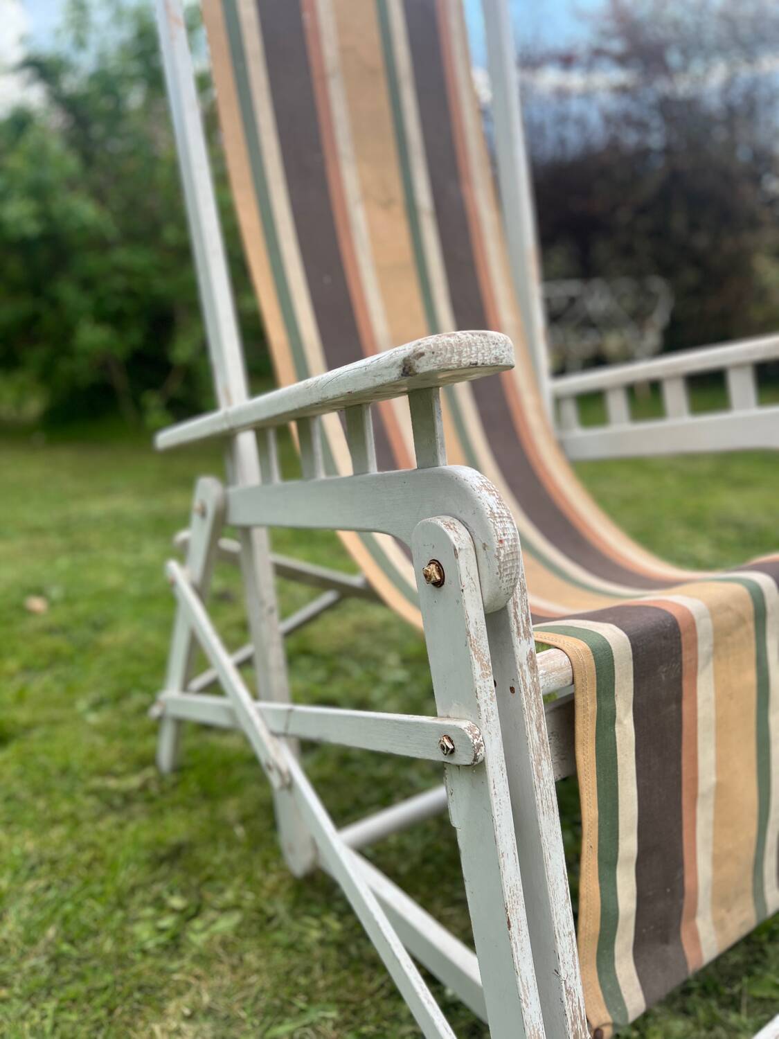 Old lounge chair