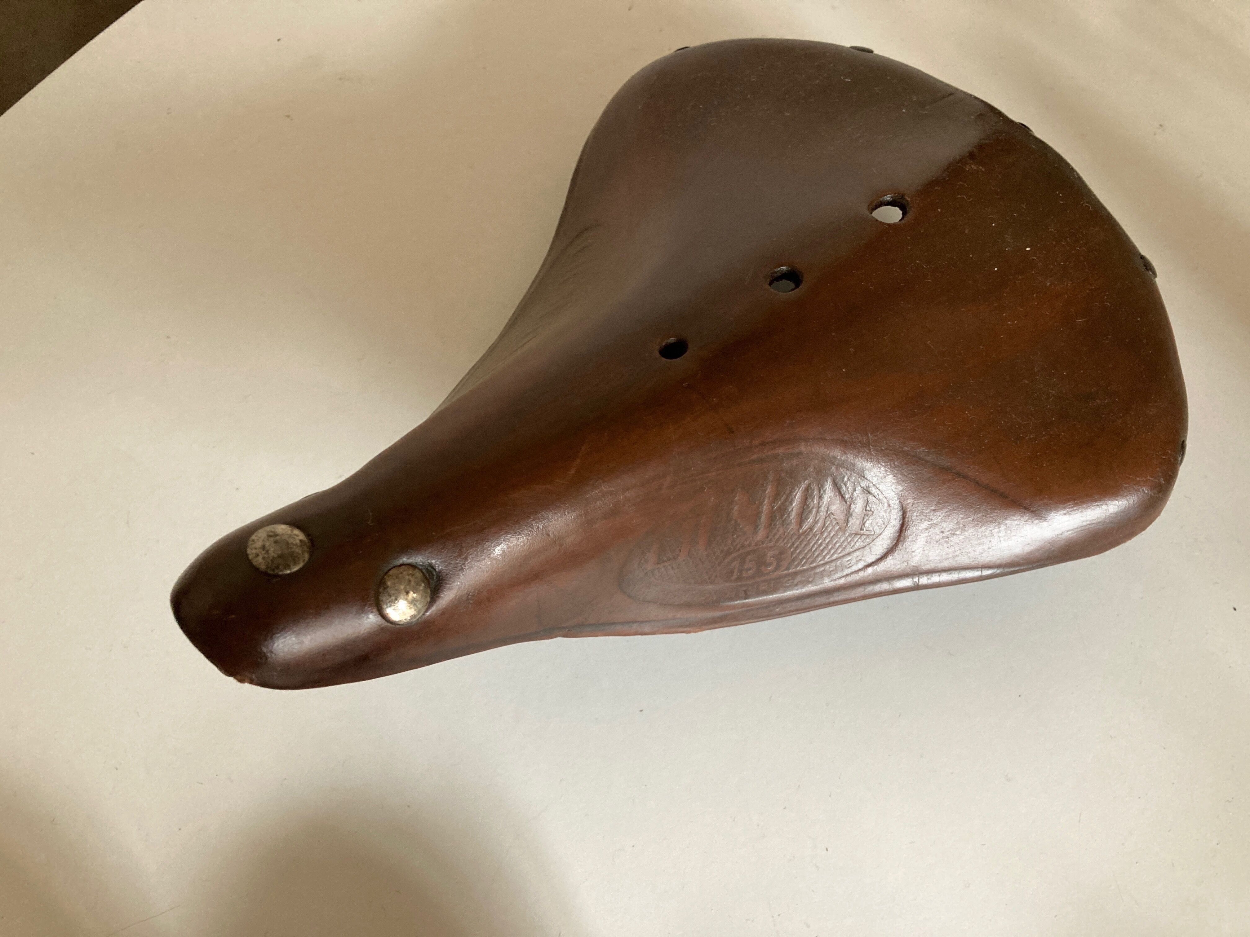 Selle De Vélo Ancienne à Ressorts Henri Gauthier, Vintage, Pour Collection Ou Déco