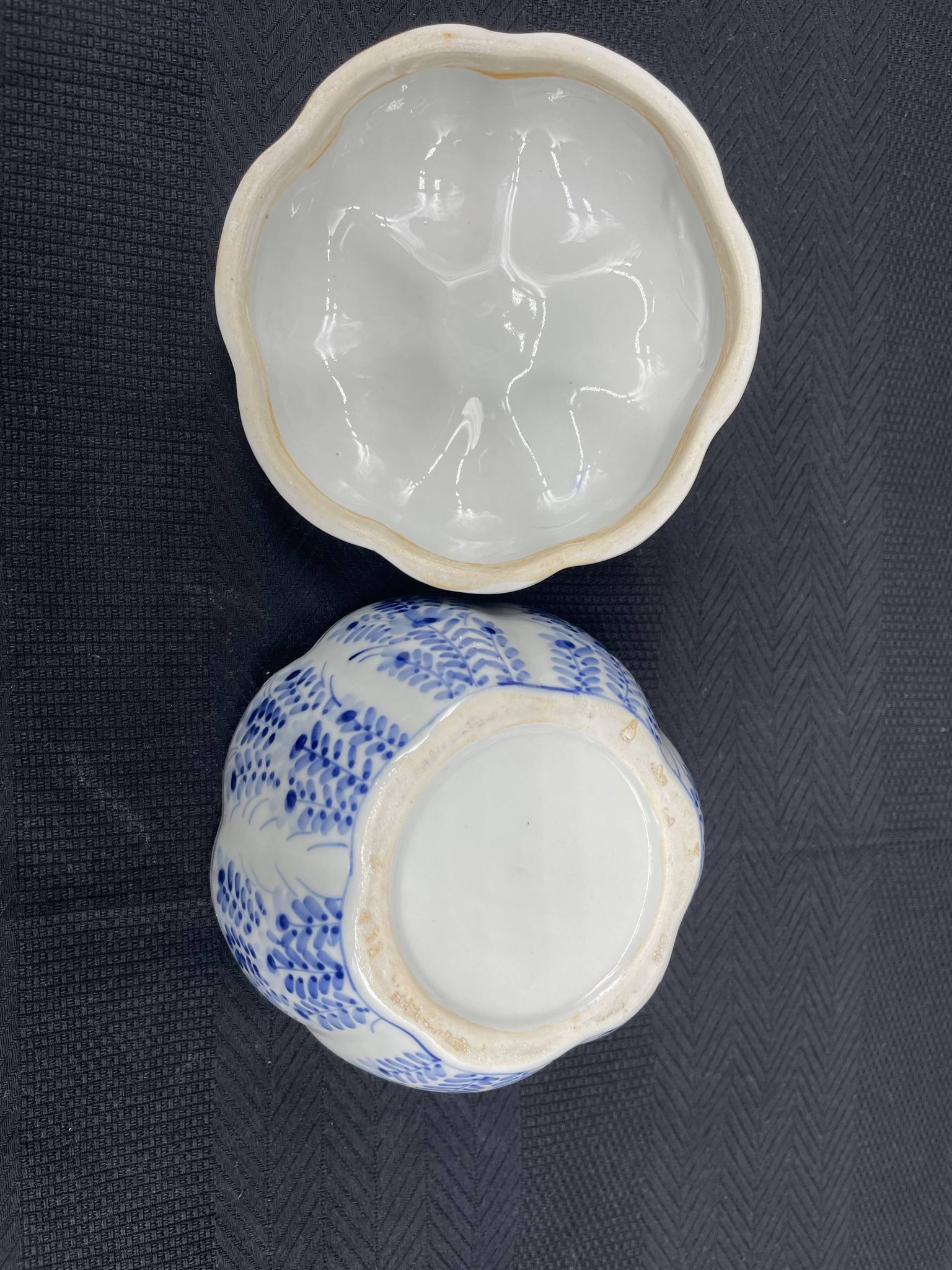 Chinese covered pot, box, jewelry box, pumpkin, white porcelain, China blue plant decor