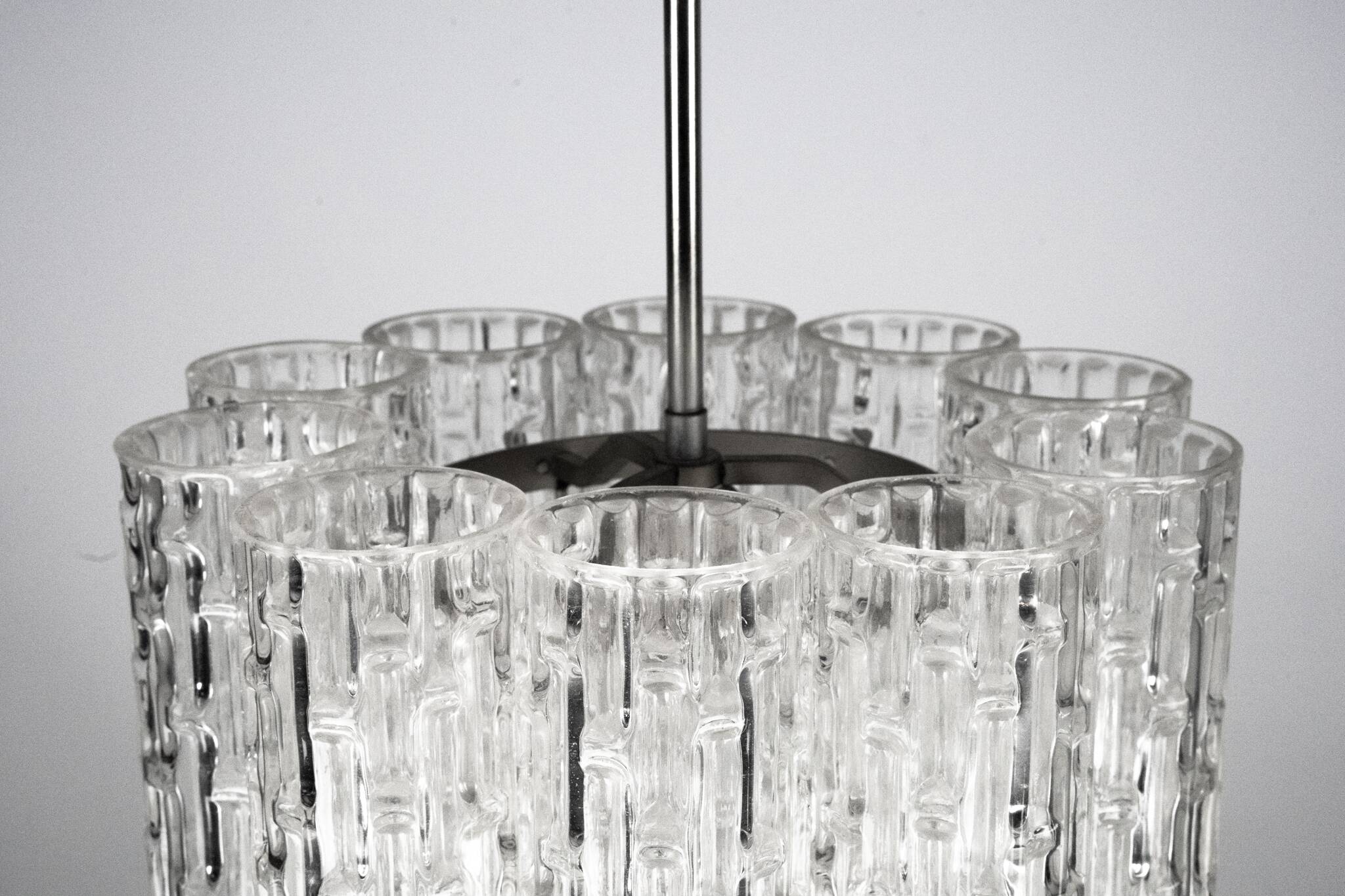 Mid-Century pendant in Murano glass elements and chrome. Italy 1960s