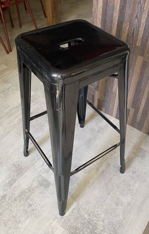 Tabouret haut de bar industriel tolix h75 empilables noir