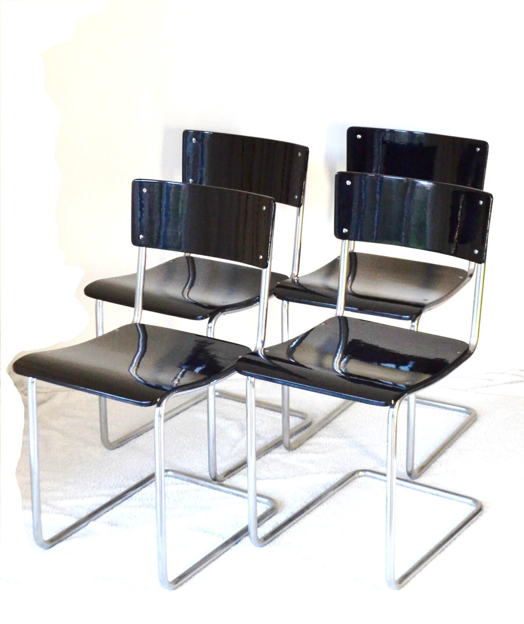 1930s Bauhaus style set of 4 chairs by d3 Rotterdam.