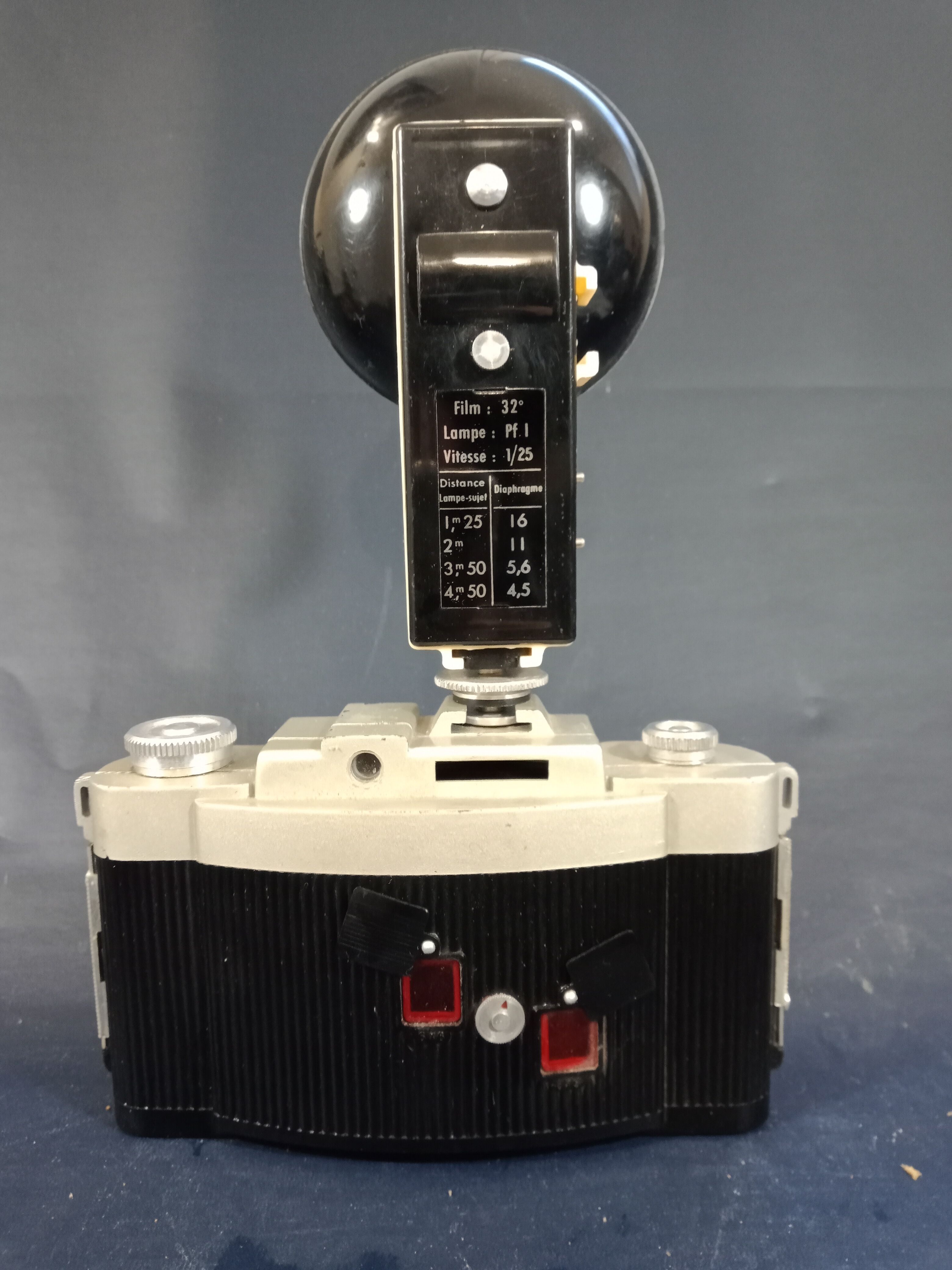 Fex Elite camera with leather cover and flash