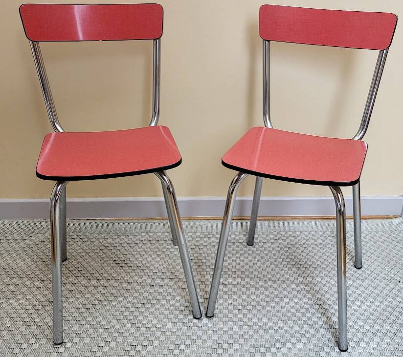 Lot de 2 chaises en formica