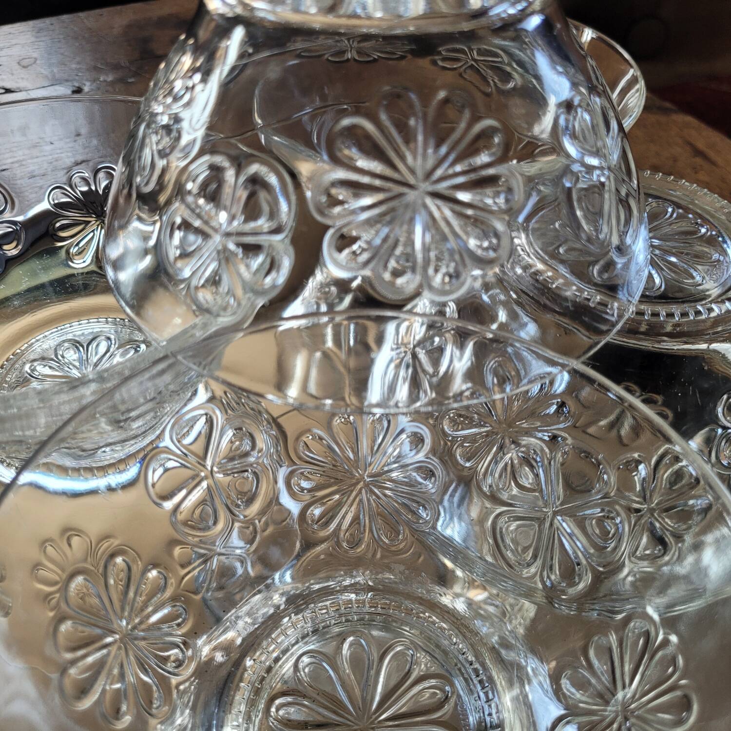 Set of 5 Moulded Glass Bowls with Floral Decoration – Circa 1970