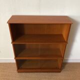 Shelf / display case
