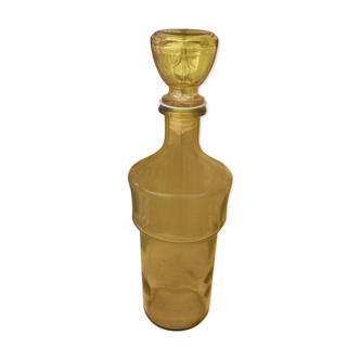 Carafe en verre jaune ambre vintage