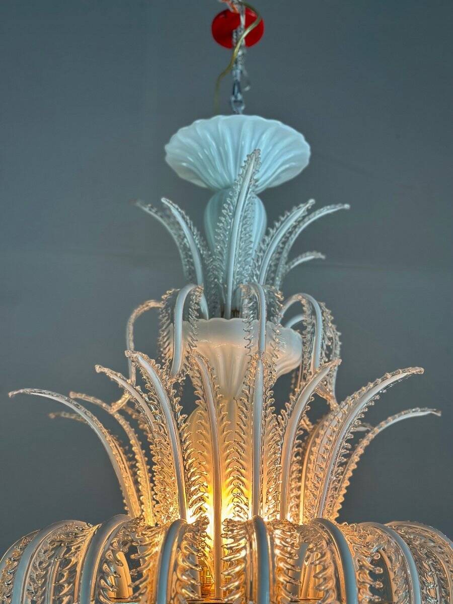 Venetian chandelier in white and gold Murano glass, circa 1980