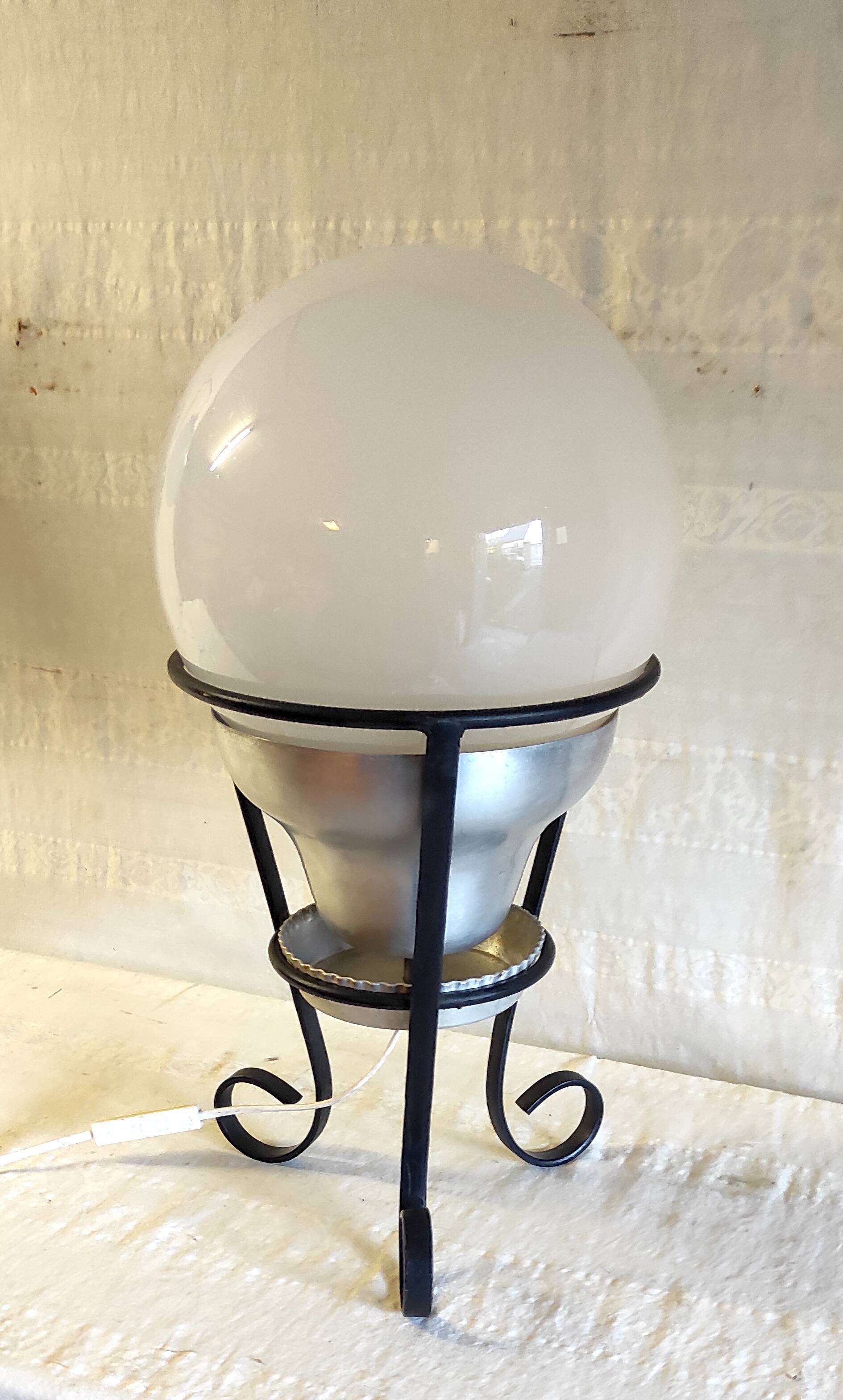 Tripod table lamp in metal, aluminum and blown glass - mid-20th century