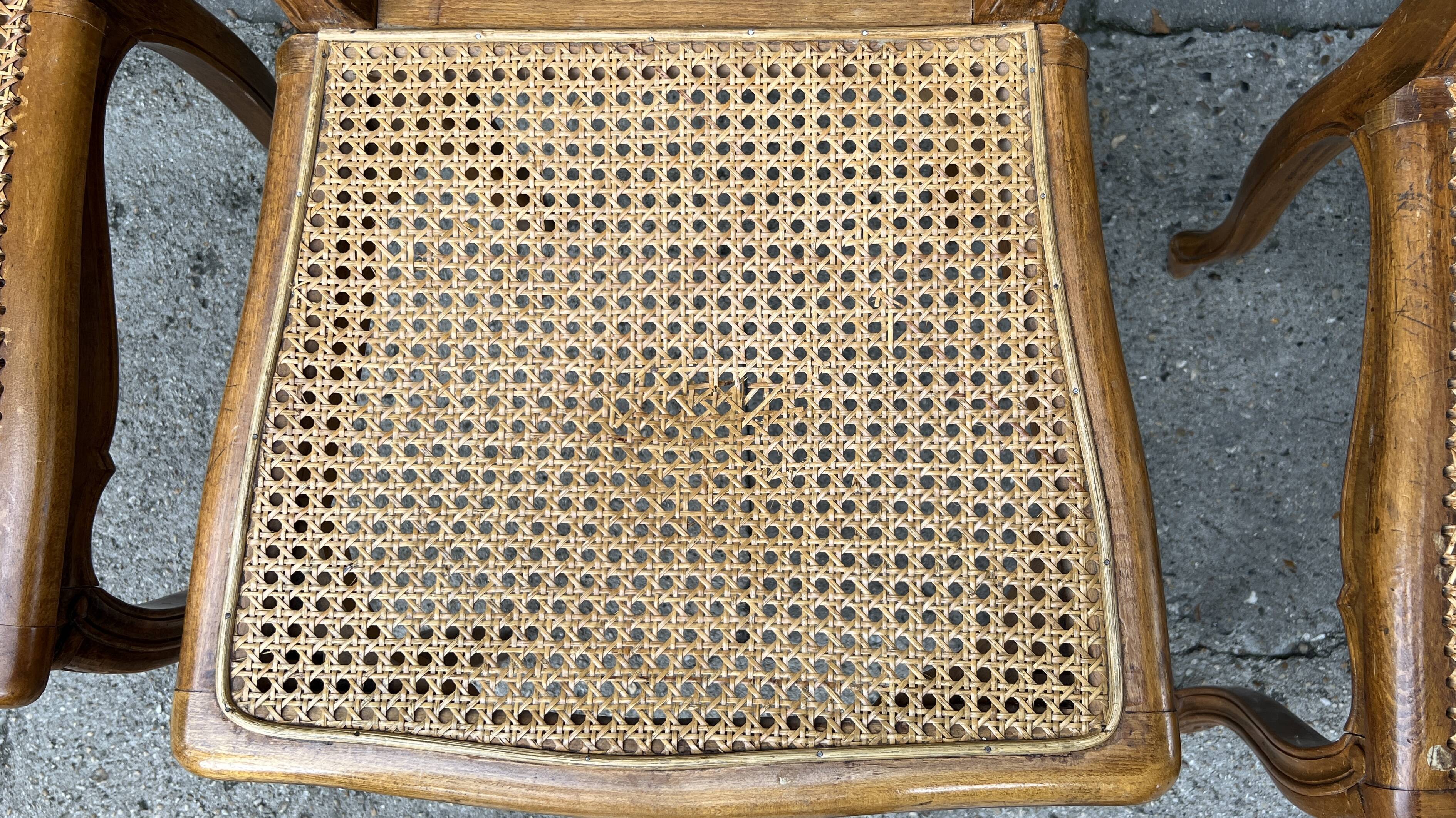 Set of 6 antique chairs in wood and cannage