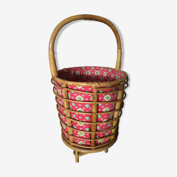 Rattan-work basket with vintage fabric