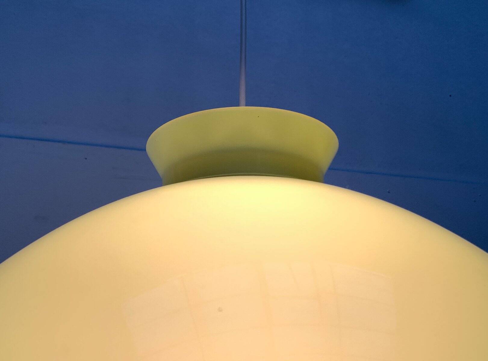 Suspended lamp model KD6 space age from the mid-century by Achille and Pier Giacomo Castiglioni for Kartell, 1960s.