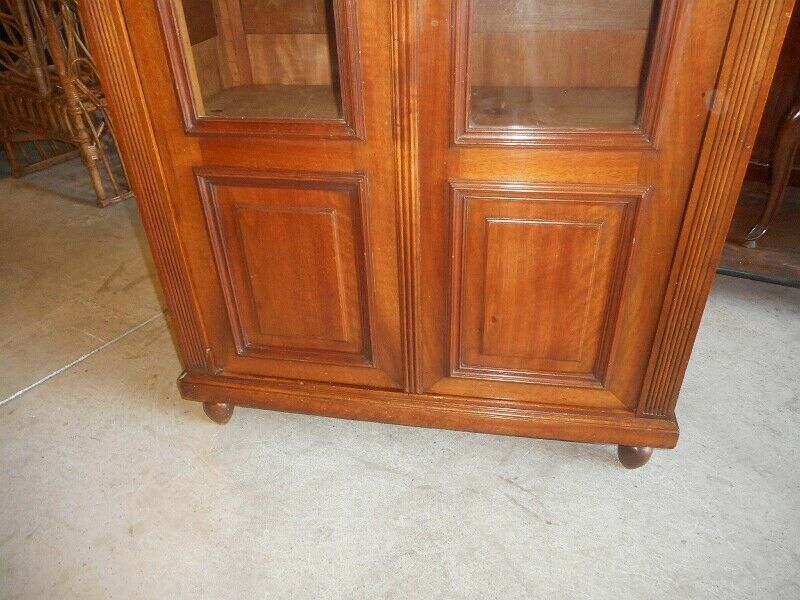 Bibliotheque 2 portes en noyer de 1900