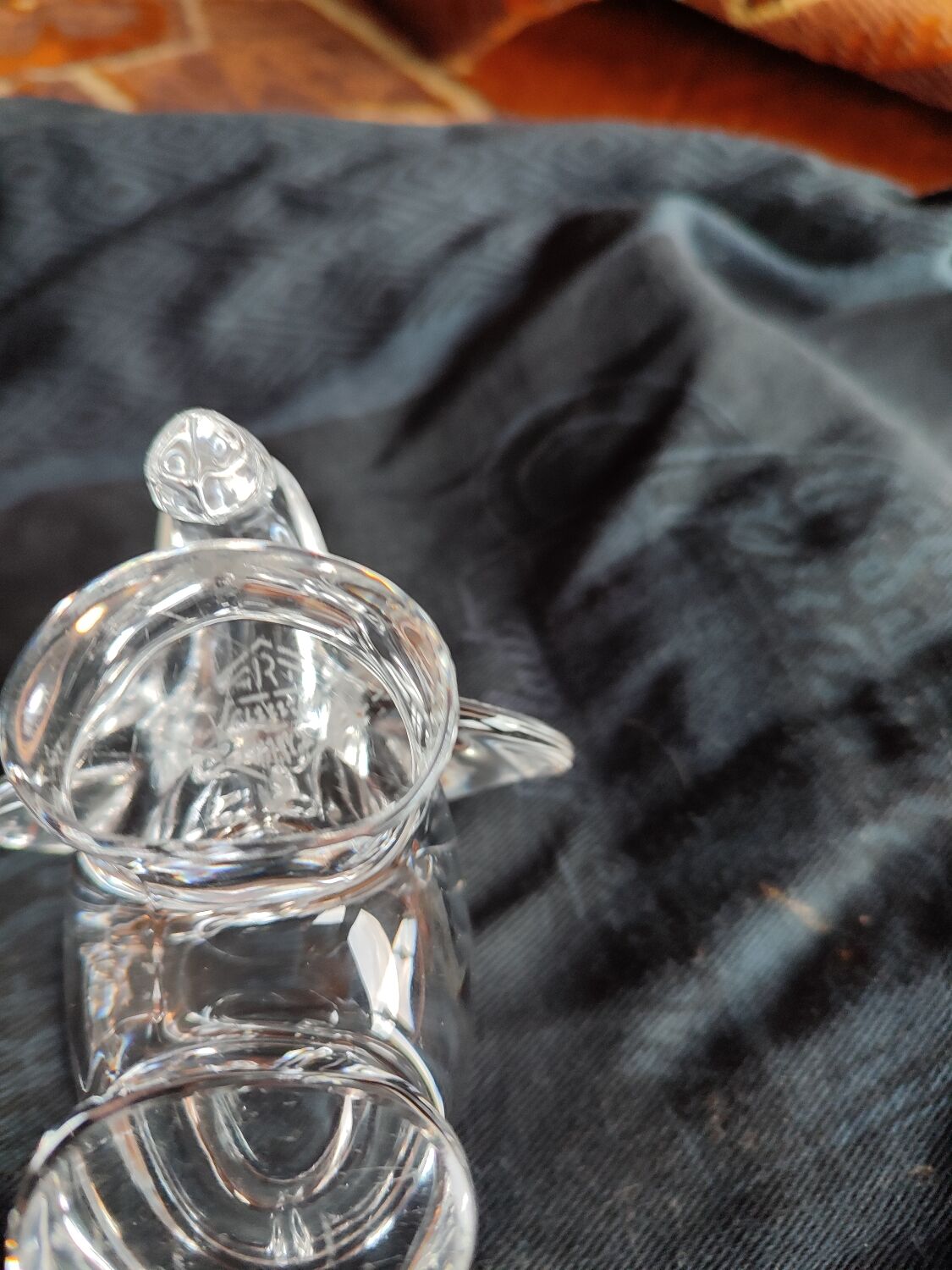 Pairs empty pockets / ashtray elephants crystal valves