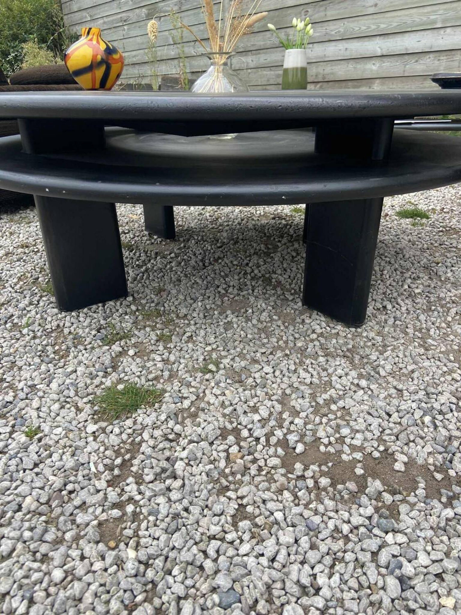 Table basse ronde noire