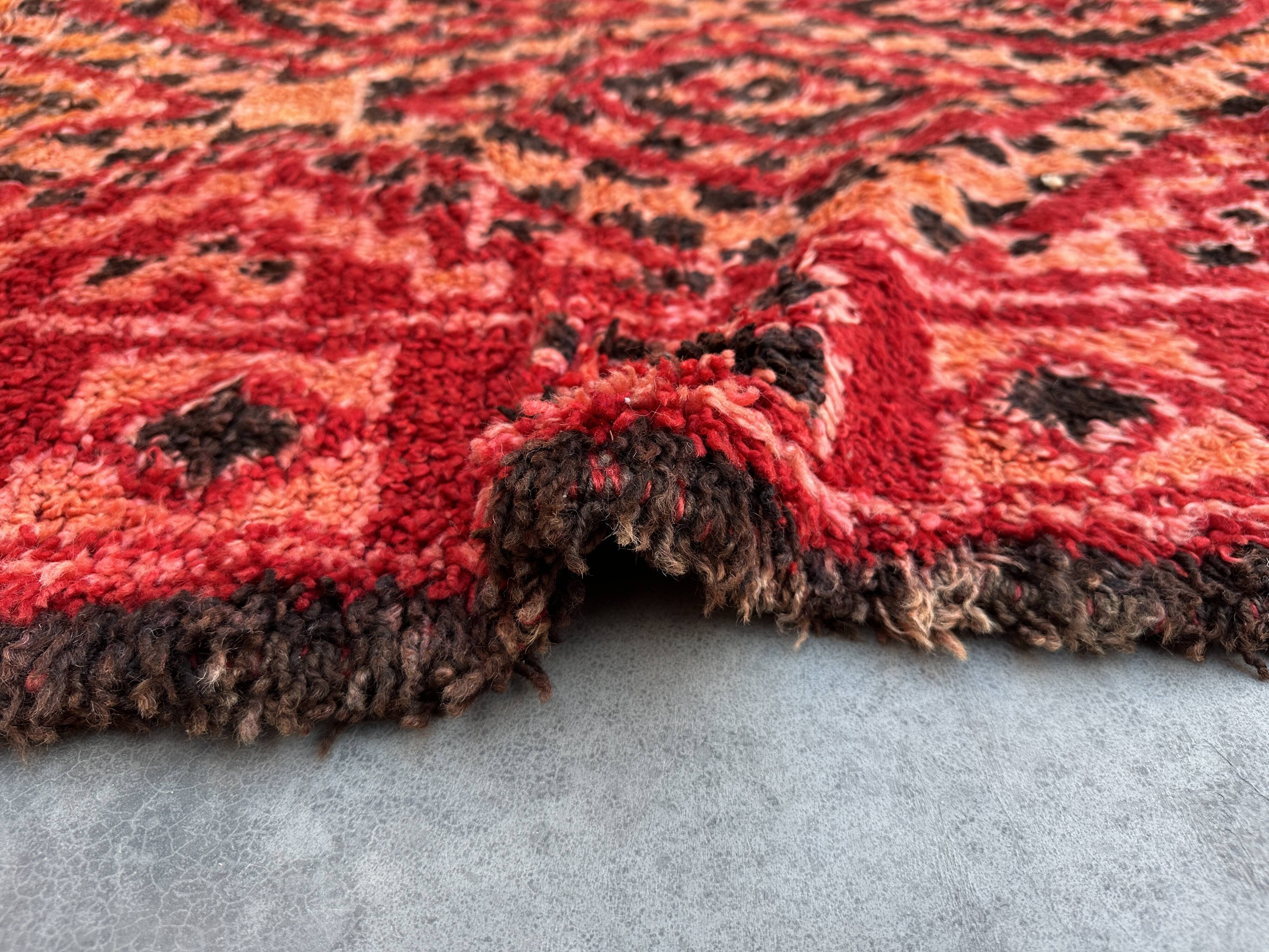 Moroccan rug Marmoucha red - 350 x 183 cm