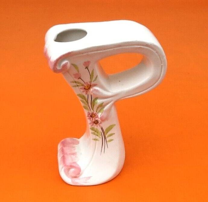 Soliflore vase alphabet letter p ceramic with floral decoration
