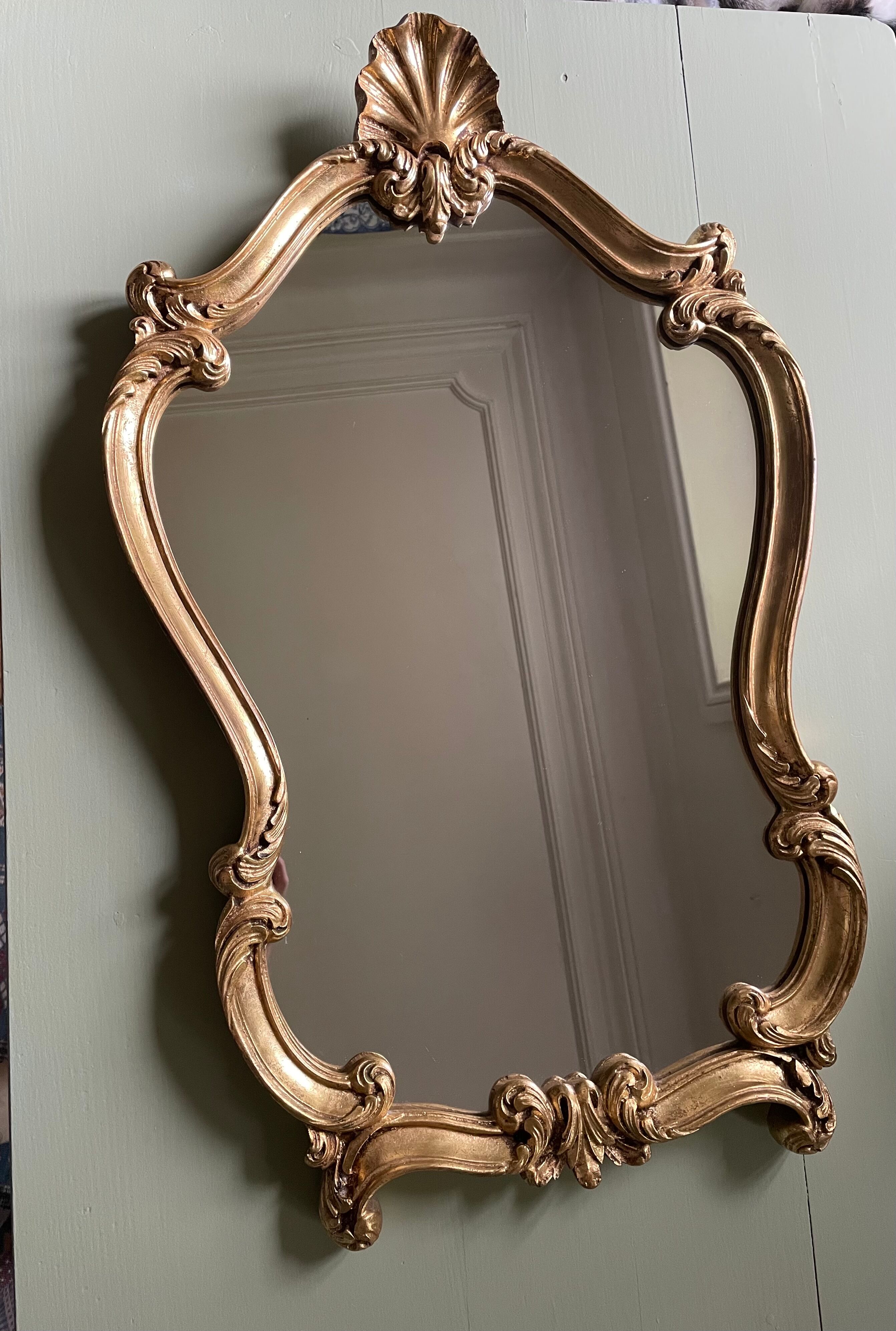 Golden resin shell mirror  46x75cm