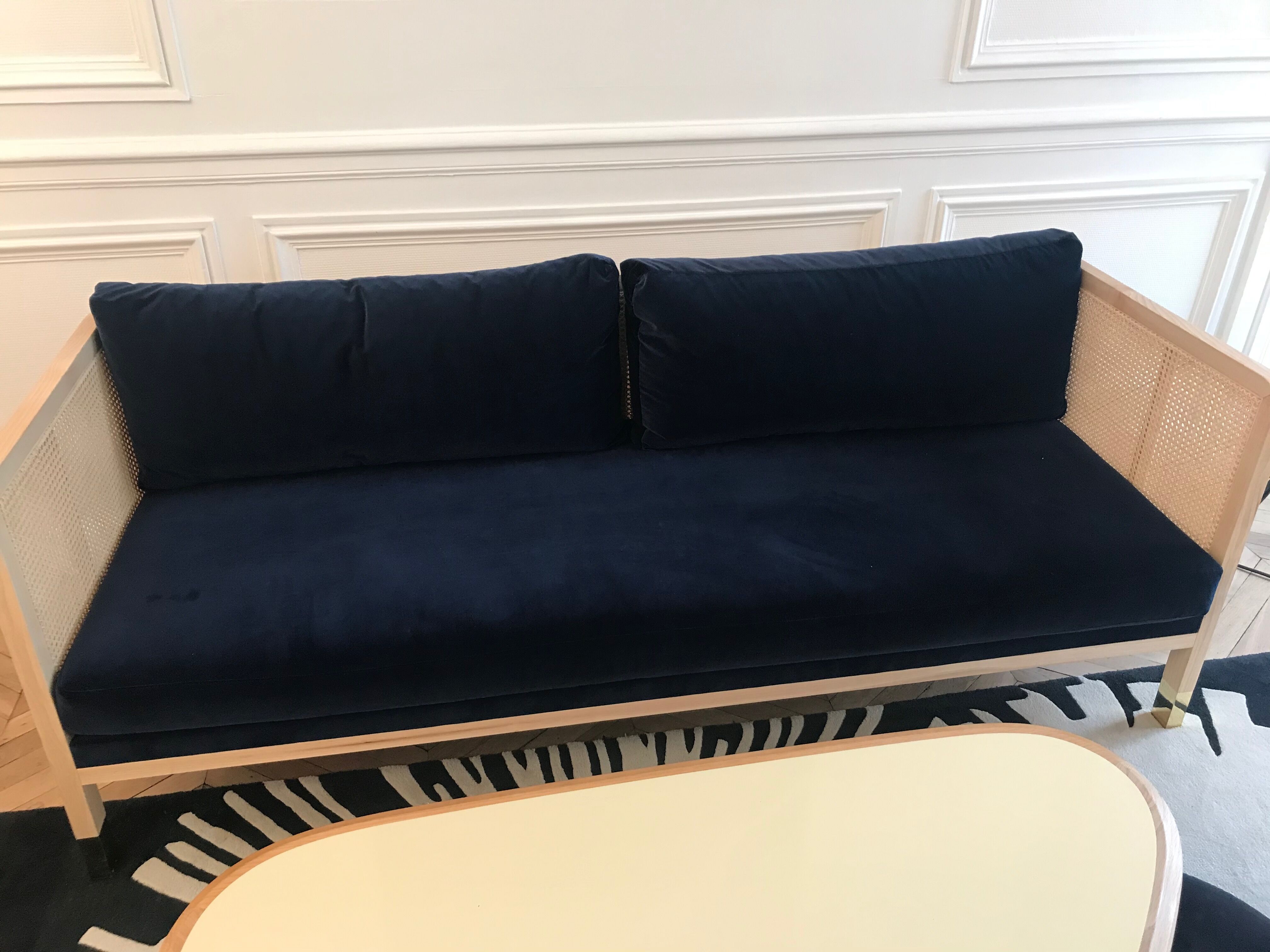 Sofa canage 210 light wood, navy blue velvet