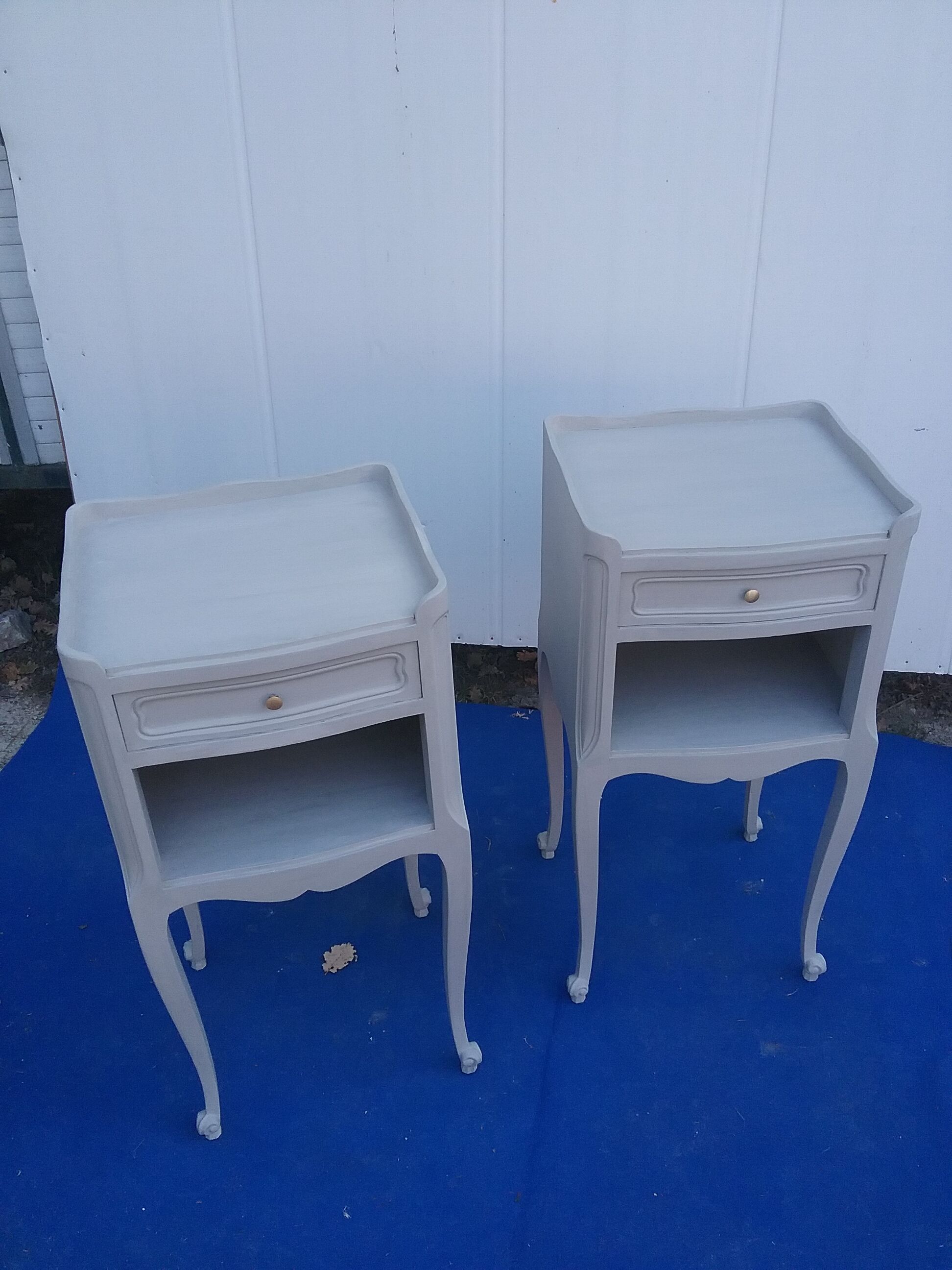 Pair of bedside tables style L XV gray