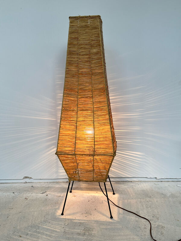 Lampe à poser en métal et Raphia design des années 50