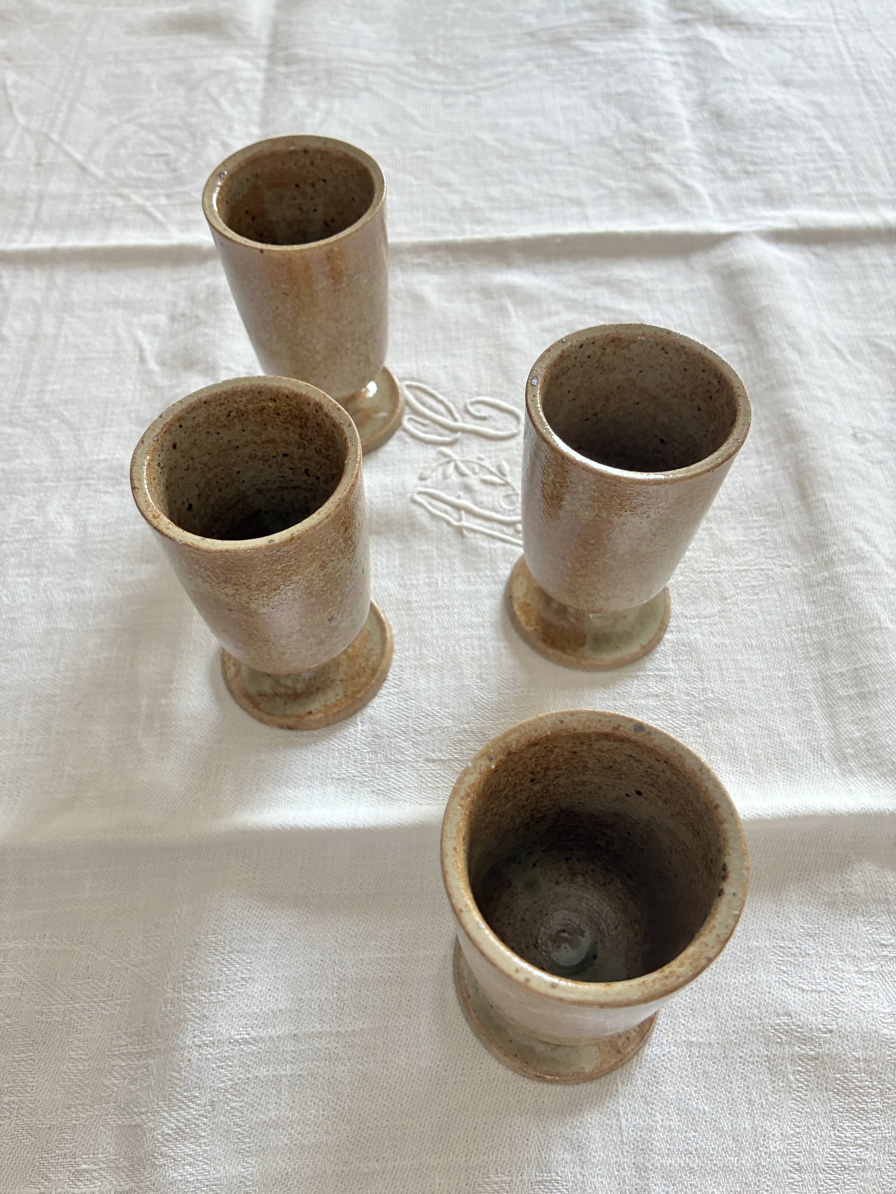 Set of 4 stoneware mugs