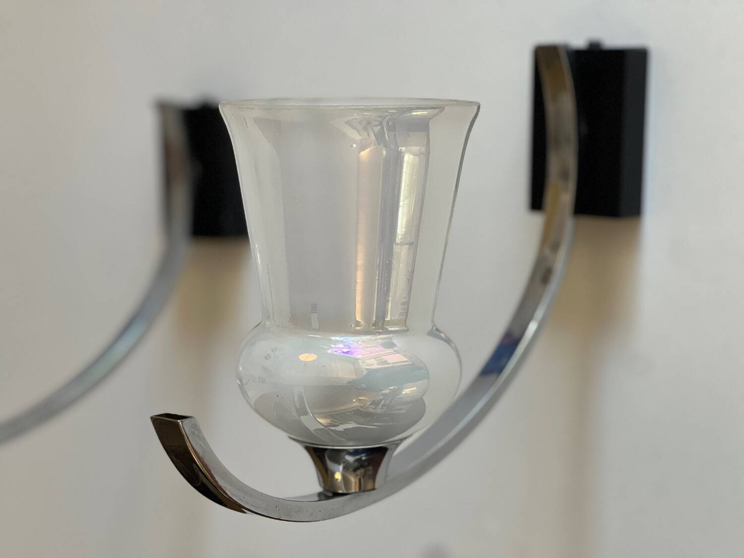 Pair of iridescent tulip wall lights and chrome arms