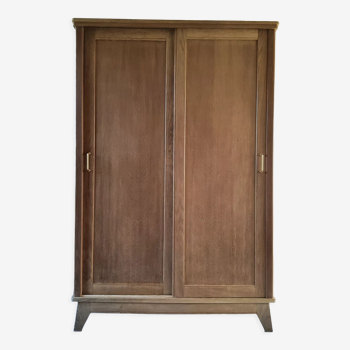 Armoire parisienne