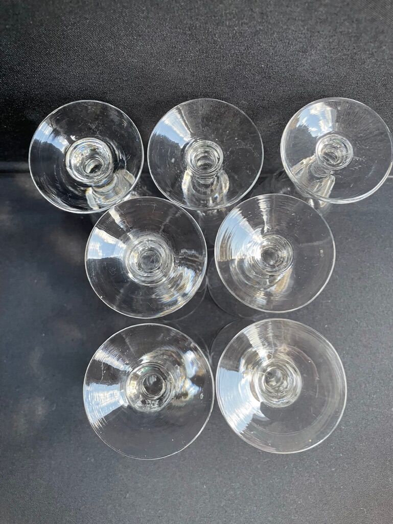 Blown and cut crystal glasses