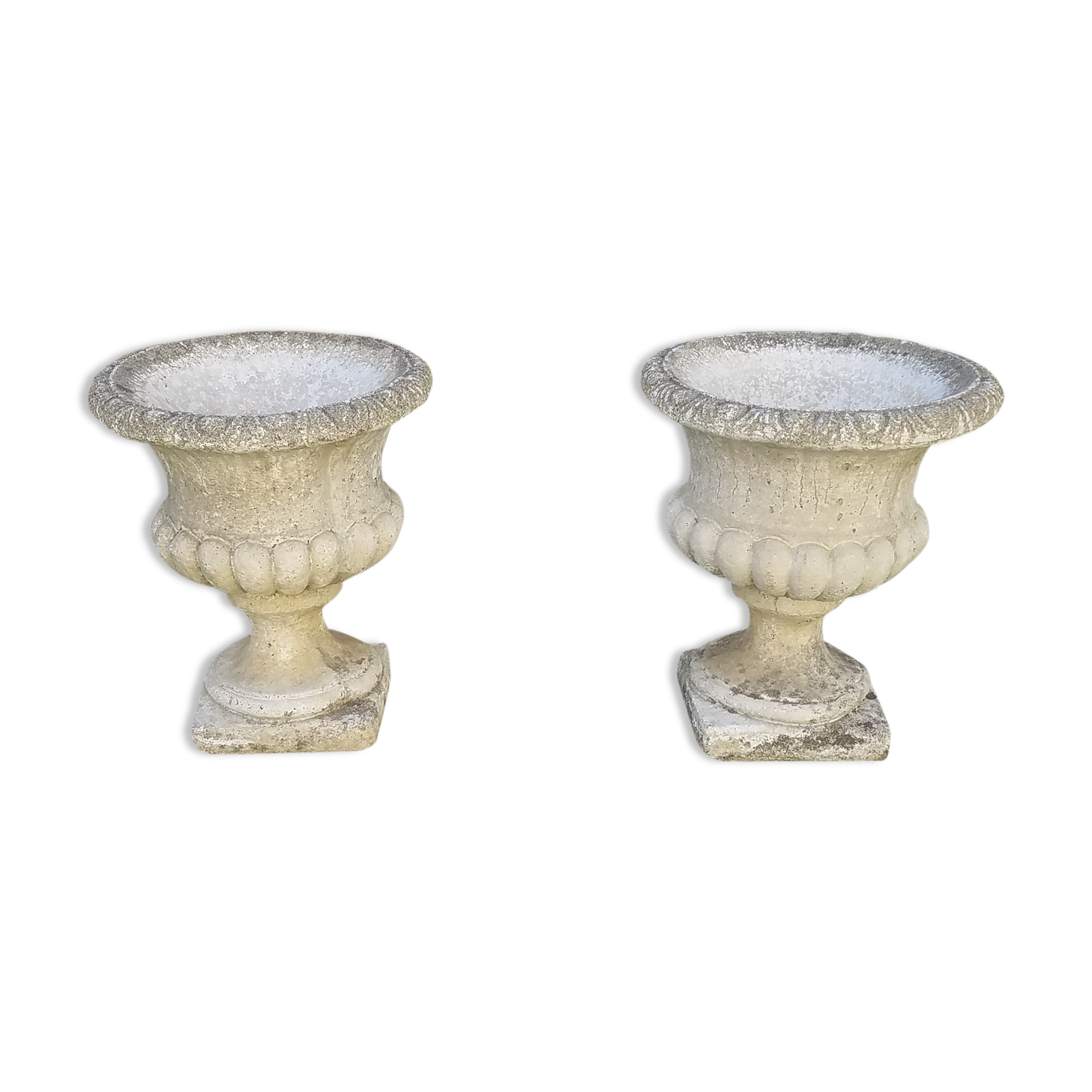 Pair of mediterranean vases in reconstructed stone