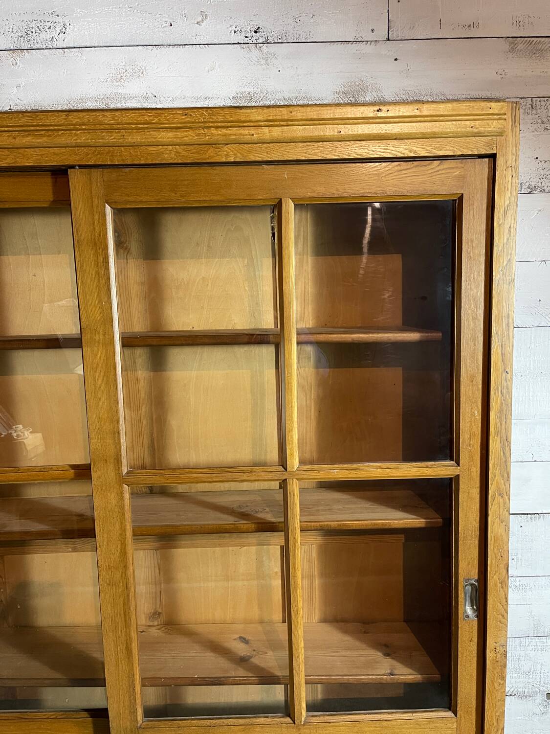 Glass cabinet